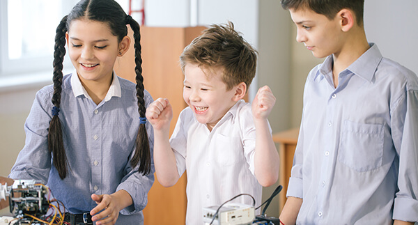 Kids learning robotics